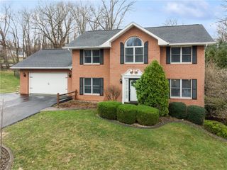 4 Camry Drive, Hempfield Twp, PA 15642