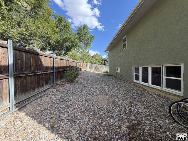 4702 Cedarweed Blvd, Pueblo, CO 81008