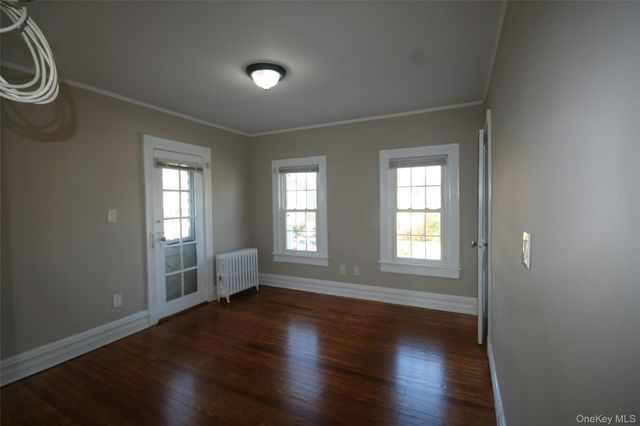 99 Centre Avenue, East Rockaway, NY 11518