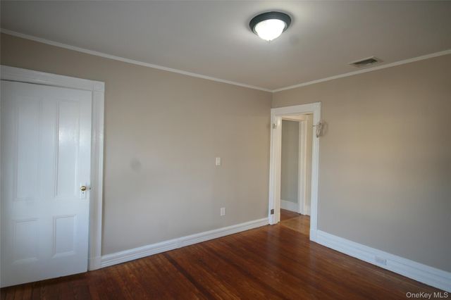 99 Centre Avenue, East Rockaway, NY 11518