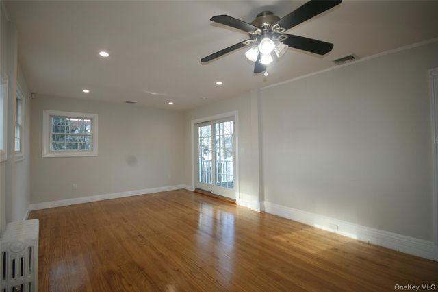 99 Centre Avenue, East Rockaway, NY 11518