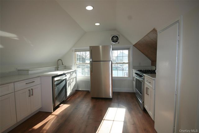99 Centre Avenue, East Rockaway, NY 11518
