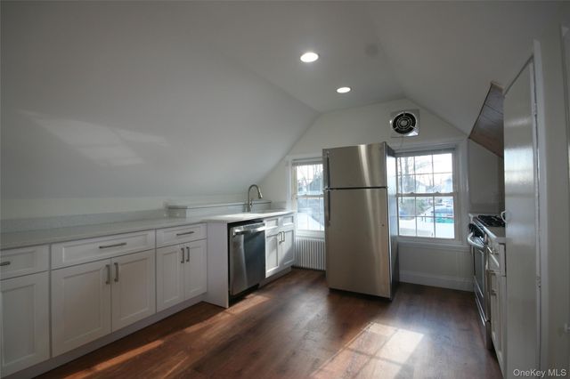 99 Centre Avenue, East Rockaway, NY 11518