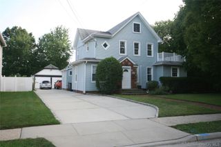 99 Centre Avenue, East Rockaway, NY 11518