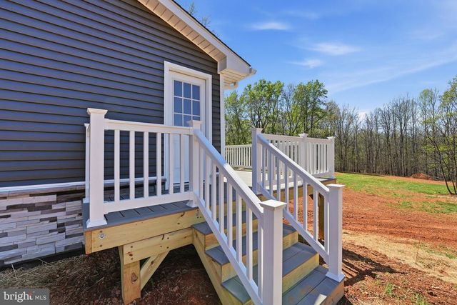 22064 YELLOWBOTTOM, Lignum, VA 22726