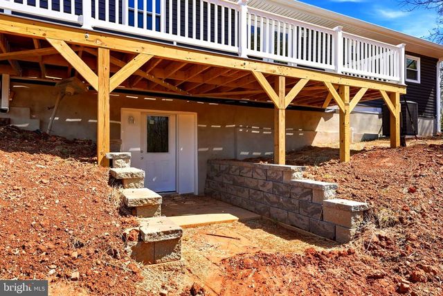 22064 YELLOWBOTTOM, Lignum, VA 22726