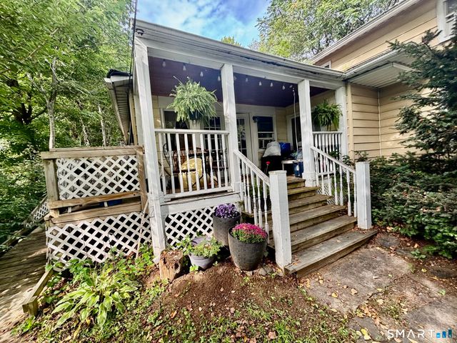 20 Hickok Avenue, Bethel, CT 06801