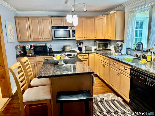 20 Hickok Avenue, Bethel, CT 06801