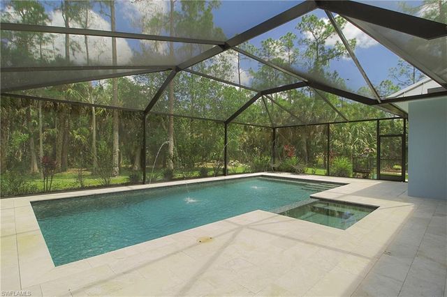 421 35th AVE NE, Naples, FL 34120