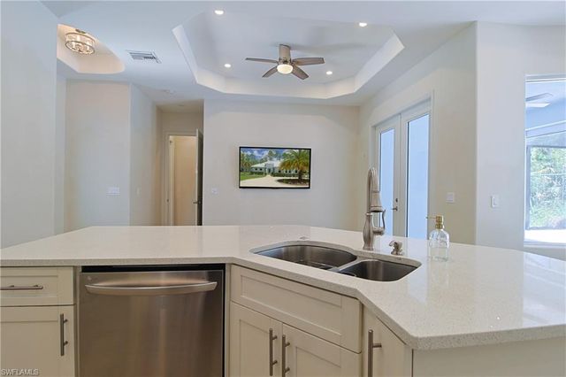 421 35th AVE NE, Naples, FL 34120