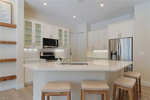 421 35th AVE NE, Naples, FL 34120