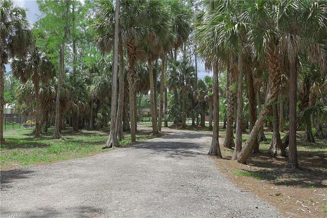 421 35th AVE NE, Naples, FL 34120