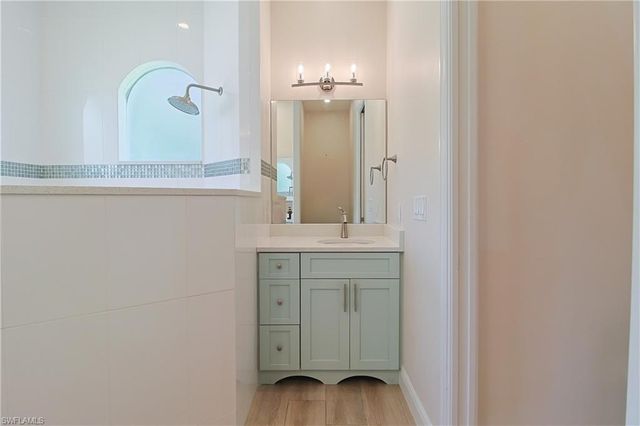 421 35th AVE NE, Naples, FL 34120