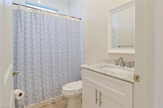 421 35th AVE NE, Naples, FL 34120