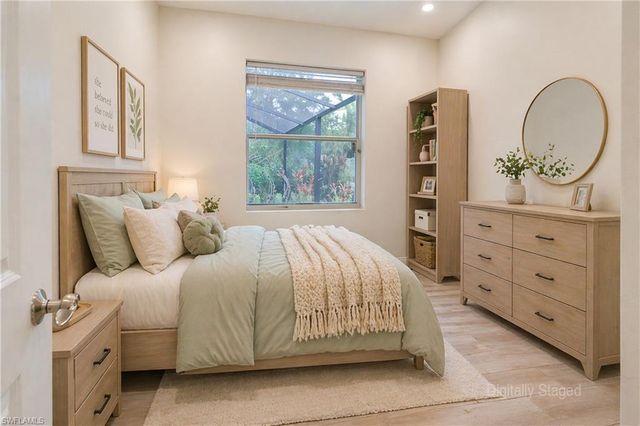 421 35th AVE NE, Naples, FL 34120