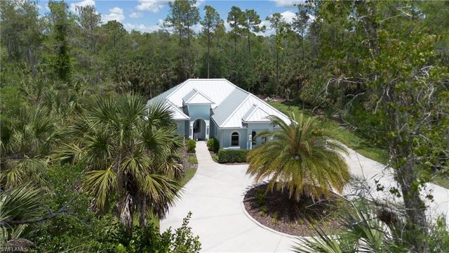 421 35th AVE NE, Naples, FL 34120