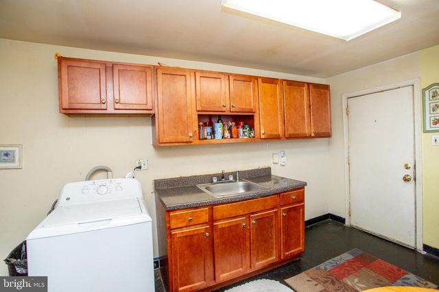 576 BATH, Bristol, PA 19007