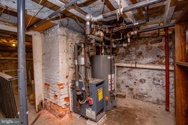 576 BATH, Bristol, PA 19007