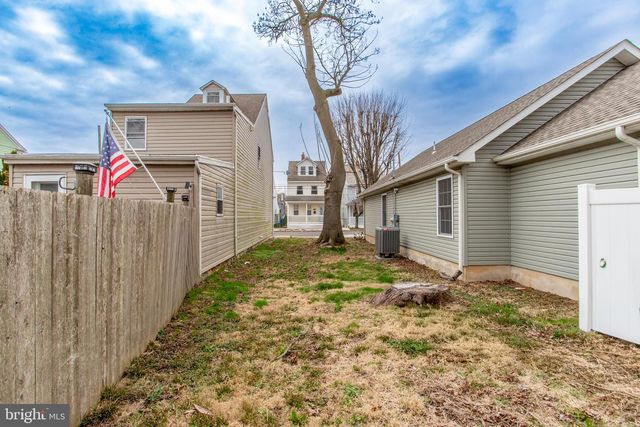 576 BATH, Bristol, PA 19007