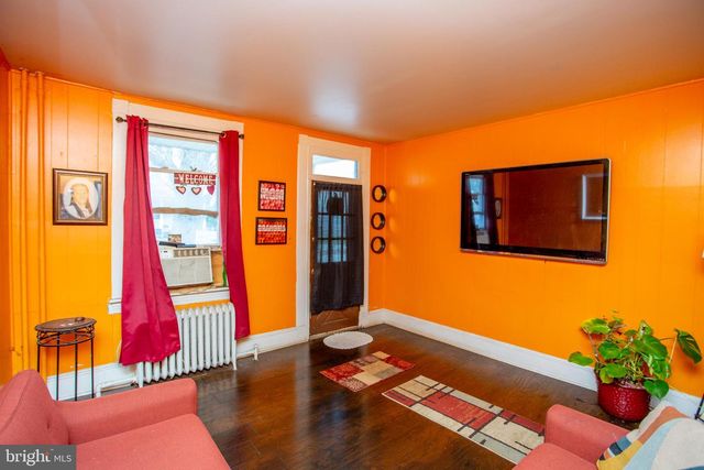 576 BATH, Bristol, PA 19007