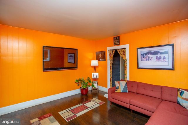 576 BATH, Bristol, PA 19007