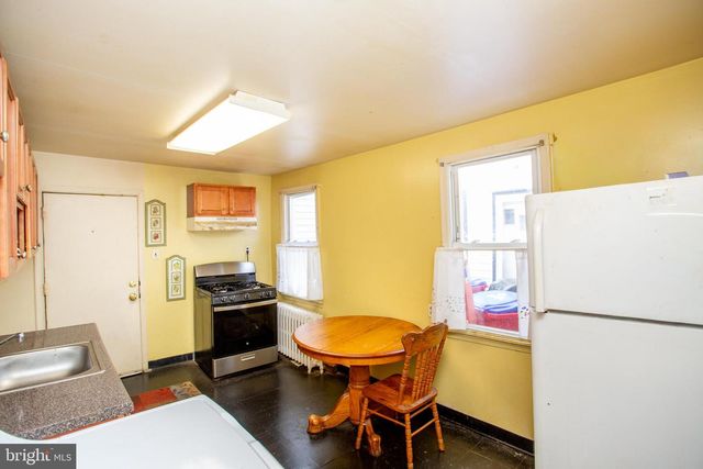 576 BATH, Bristol, PA 19007