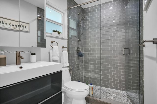 5721 SW 59th Ct, South Miami, FL 33143