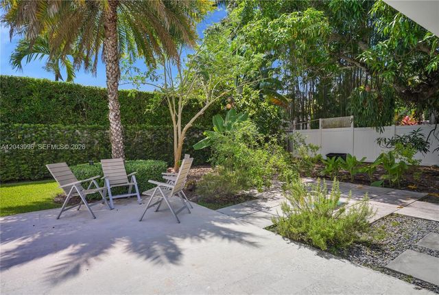 5721 SW 59th Ct, South Miami, FL 33143