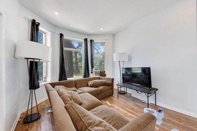 1418 S Saint Louis Avenue, Chicago, IL 60623