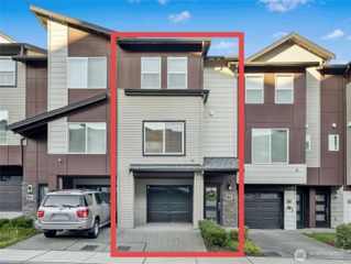 15720 Meadow Road #B5, Lynnwood, WA 98087