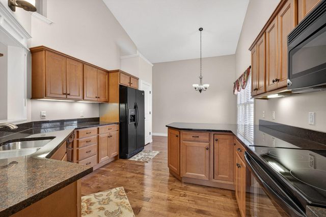 5446 Baraboo Court 5446, Davenport, IA 52804