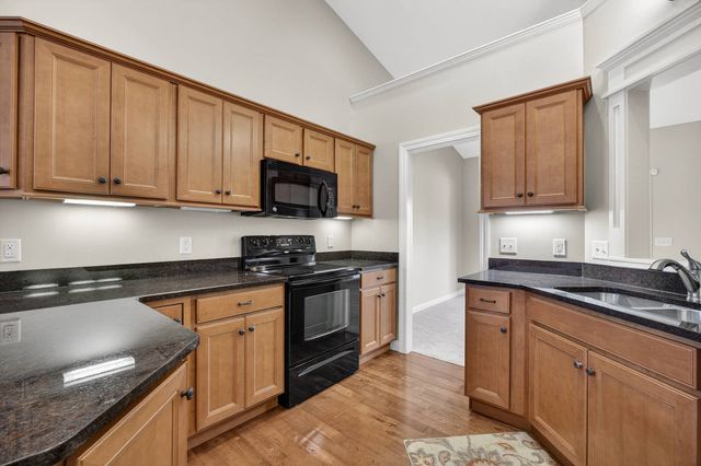 5446 Baraboo Court 5446, Davenport, IA 52804