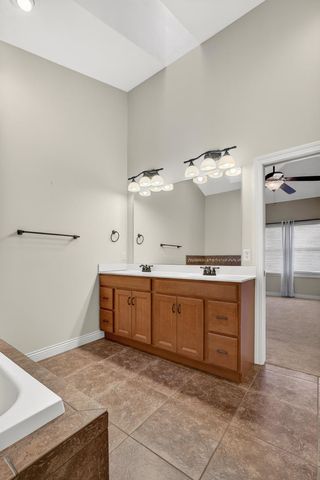 5446 Baraboo Court 5446, Davenport, IA 52804