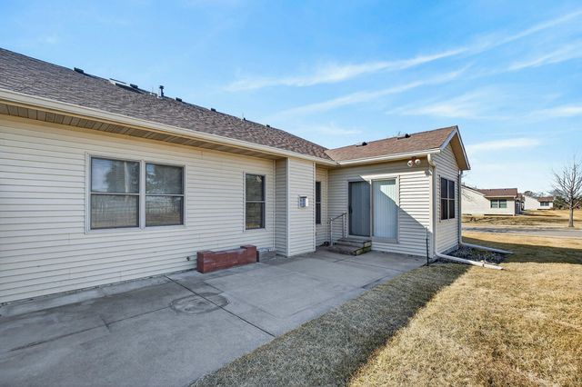 5446 Baraboo Court 5446, Davenport, IA 52804