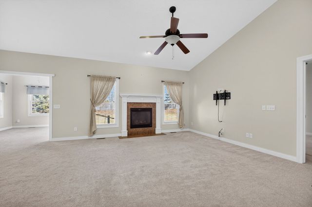 5446 Baraboo Court 5446, Davenport, IA 52804