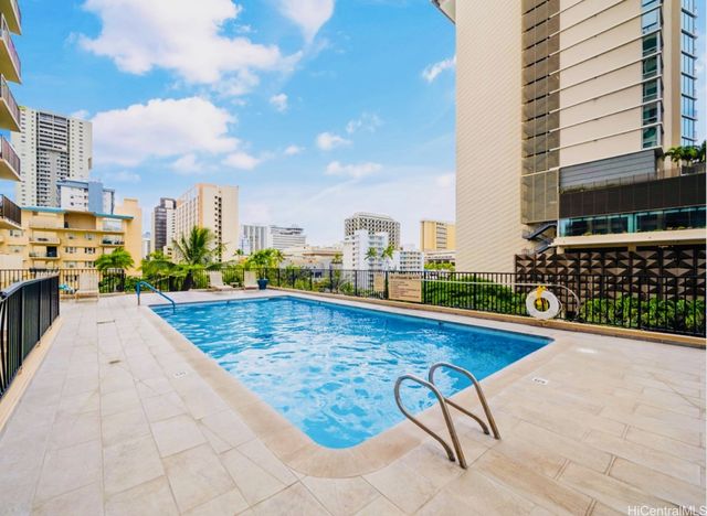 2140 Kuhio Avenue 2105, Honolulu, HI 96815