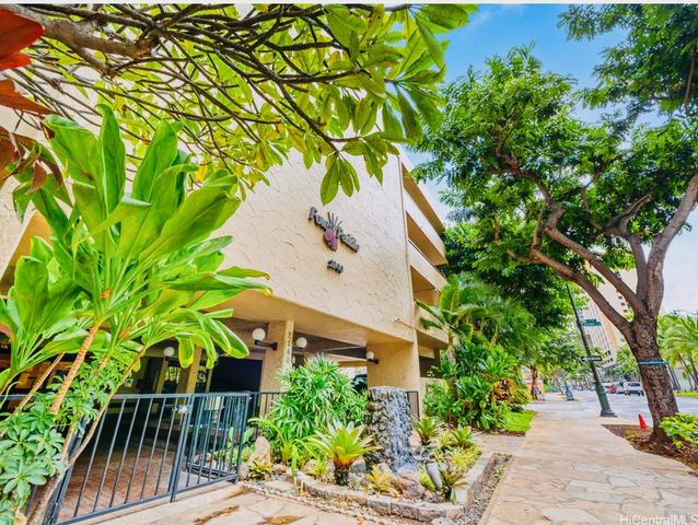 2140 Kuhio Avenue 2105, Honolulu, HI 96815