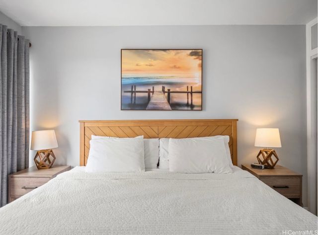 2140 Kuhio Avenue 2105, Honolulu, HI 96815