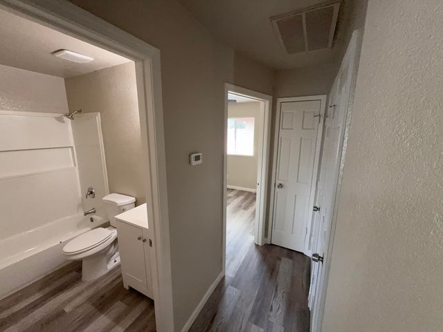 4833 E Lane Avenue, Fresno, CA 93727