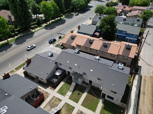 4833 E Lane Avenue, Fresno, CA 93727
