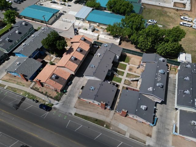 4833 E Lane Avenue, Fresno, CA 93727