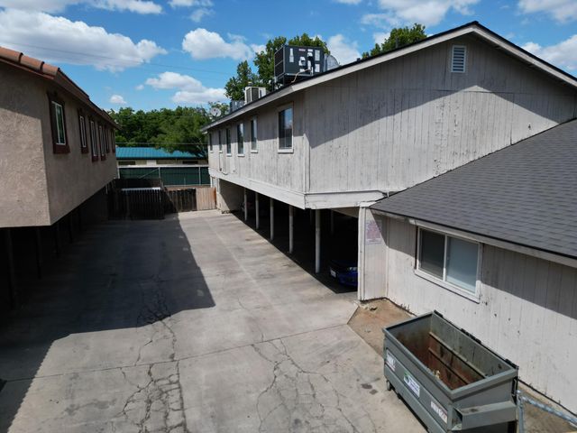 4833 E Lane Avenue, Fresno, CA 93727