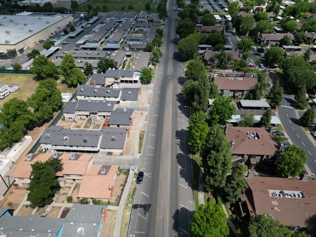 4833 E Lane Avenue, Fresno, CA 93727