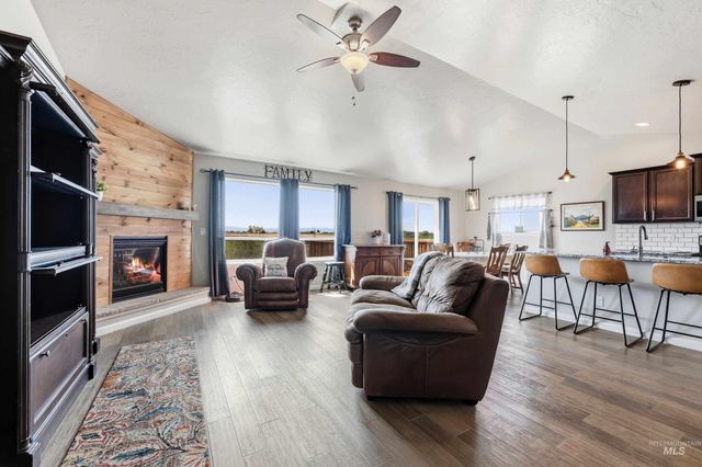 2025 N Thistle Dr, Kuna, ID 83634