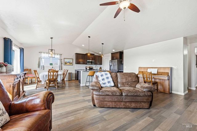 2025 N Thistle Dr, Kuna, ID 83634