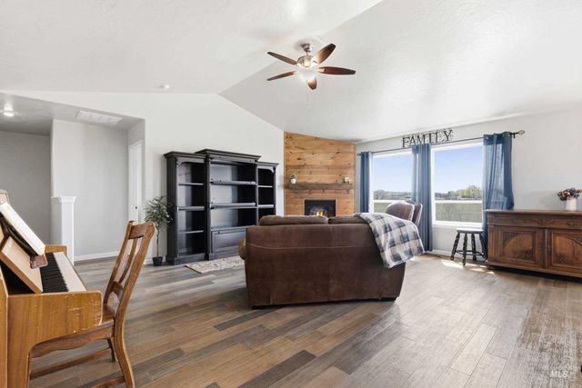 2025 N Thistle Dr, Kuna, ID 83634