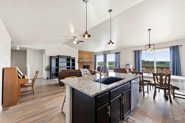 2025 N Thistle Dr, Kuna, ID 83634