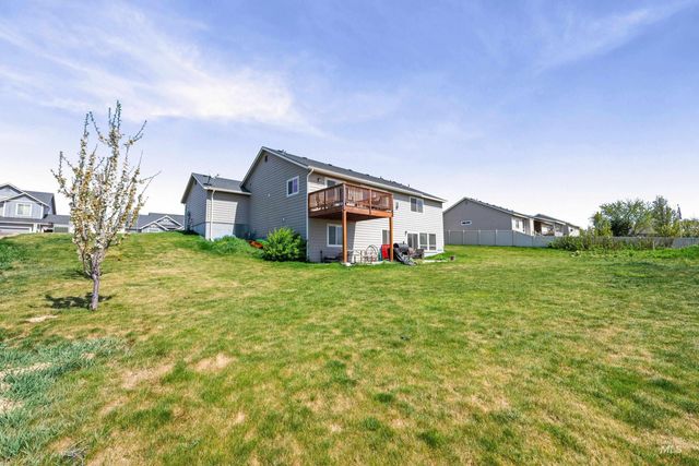 2025 N Thistle Dr, Kuna, ID 83634