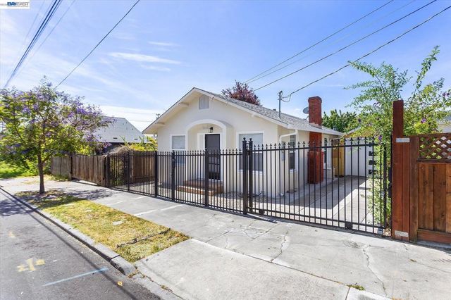 2215 E 29th Street, Oakland, CA 94606