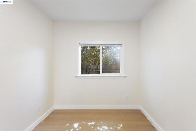 2215 E 29th Street, Oakland, CA 94606